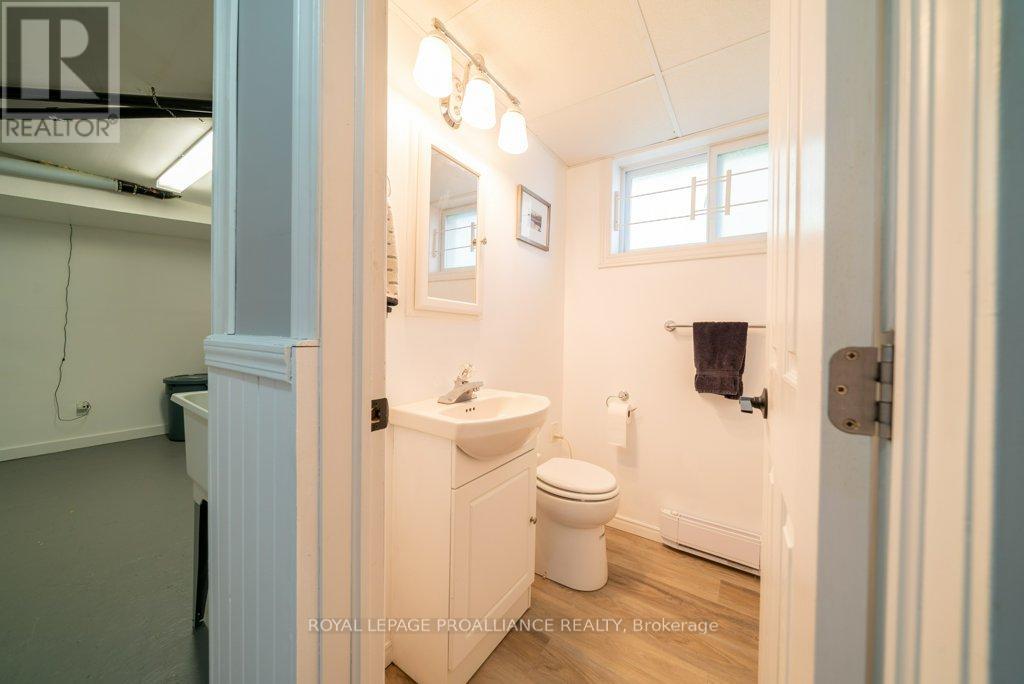 1043 D Big Clear Lane, Frontenac, Ontario  K0H 1B0 - Photo 36 - X12156168