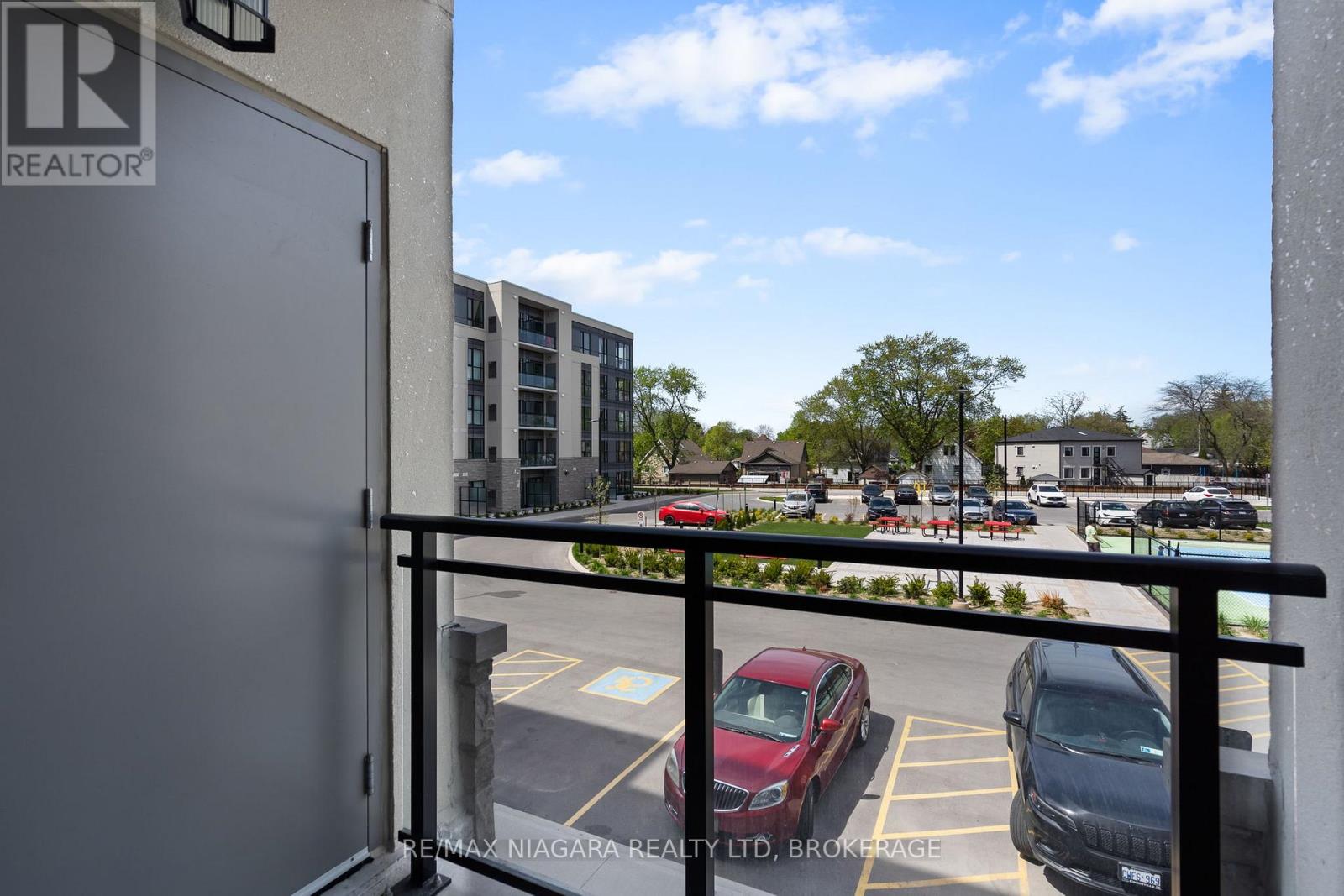204 - 50 Herrick Avenue, St. Catharines, Ontario  L2P 0G3 - Photo 7 - X12156156