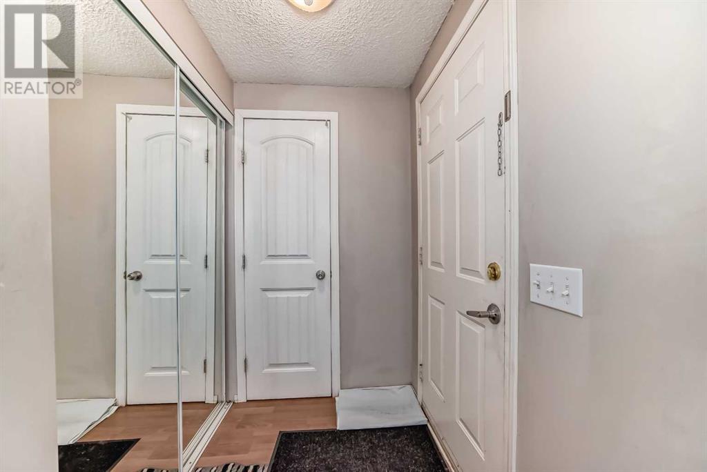 Property at 252, 406 Blackthorn Road NE image 5
