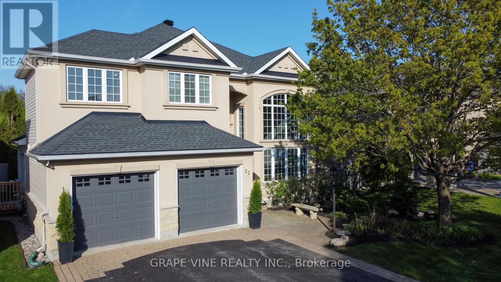22 Blackshire Circle, Ottawa, Ontario  K2J 5L8 - Photo 2 - X12156170