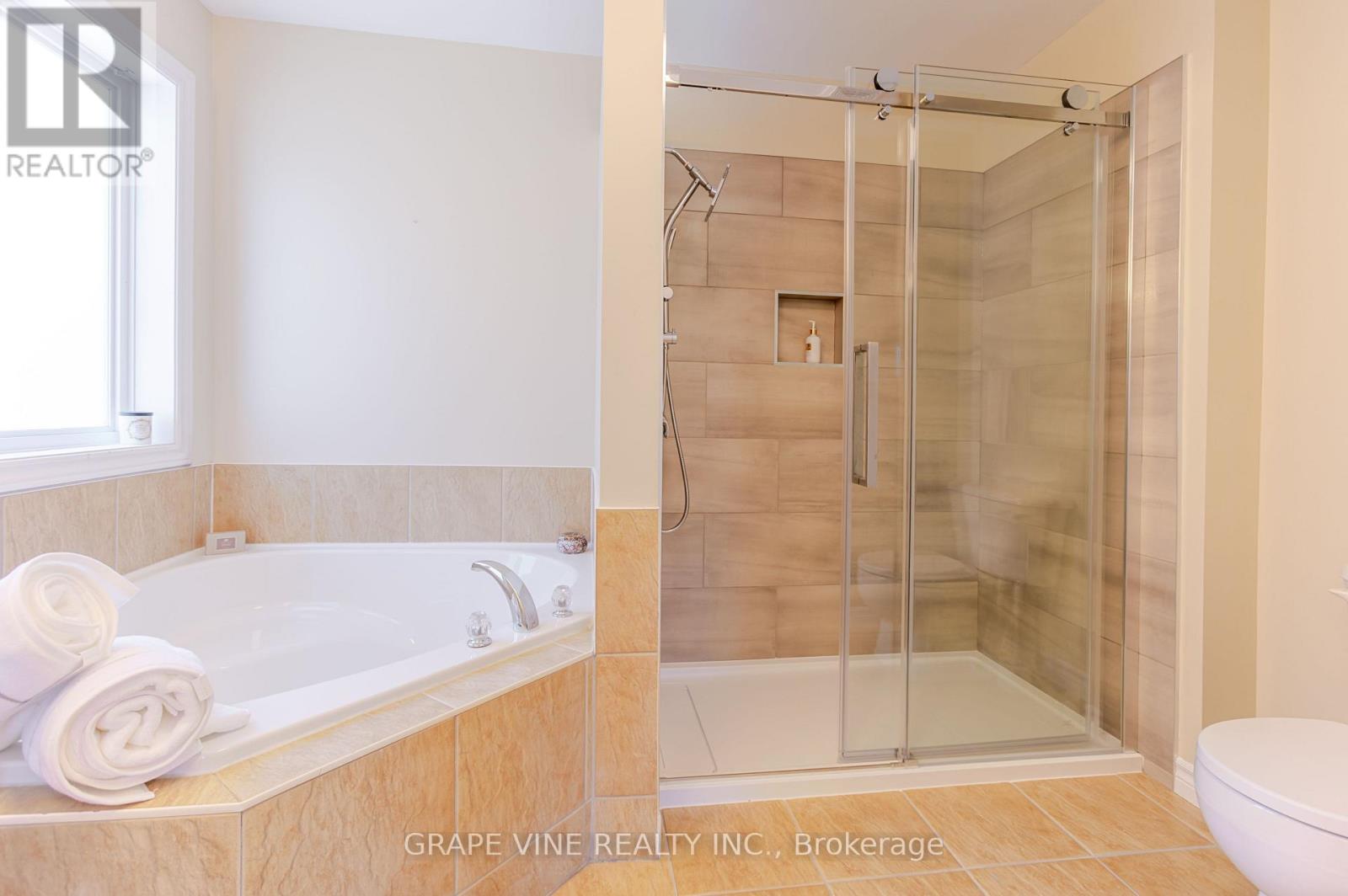 22 Blackshire Circle, Ottawa, Ontario  K2J 5L8 - Photo 26 - X12156170