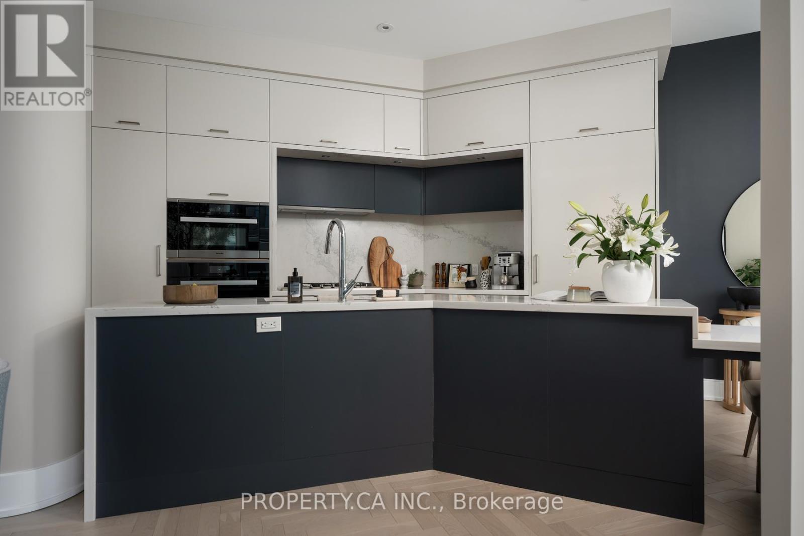 Sph12 - 1 Edgewater Drive, Toronto, Ontario  M5A 0L1 - Photo 8 - C12156180