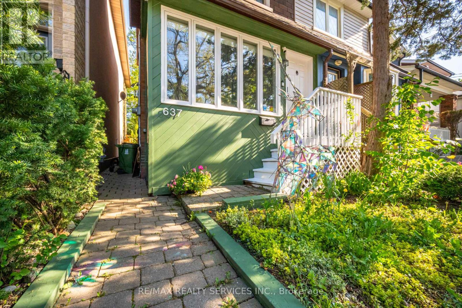 Property at 637 HILLSDALE AVENUE E image 4