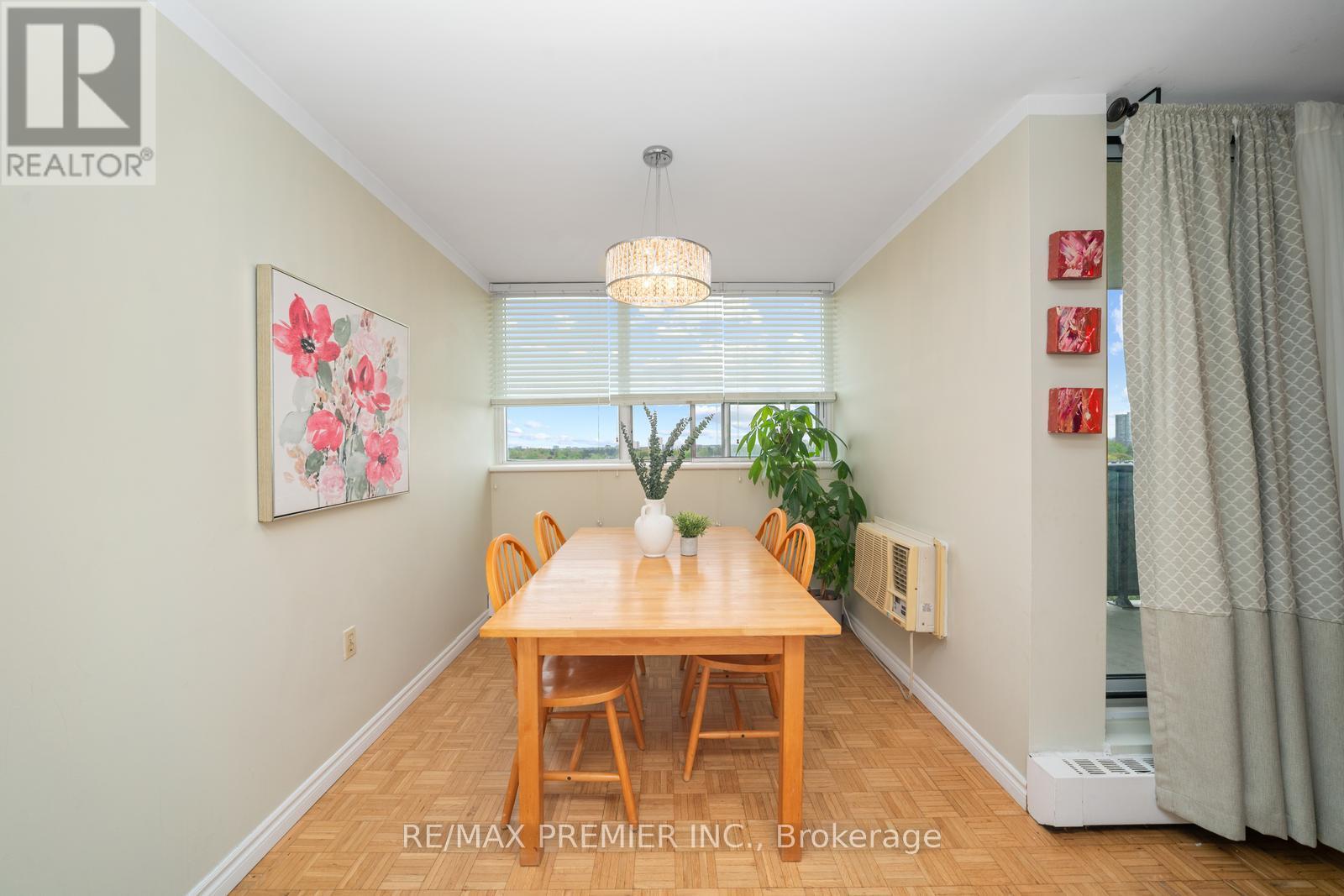 808 - 530 Lolita Gardens, Mississauga, Ontario  L5A 3T2 - Photo 15 - W12147876