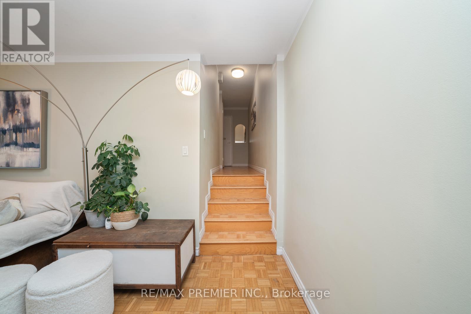 808 - 530 Lolita Gardens, Mississauga, Ontario  L5A 3T2 - Photo 17 - W12147876