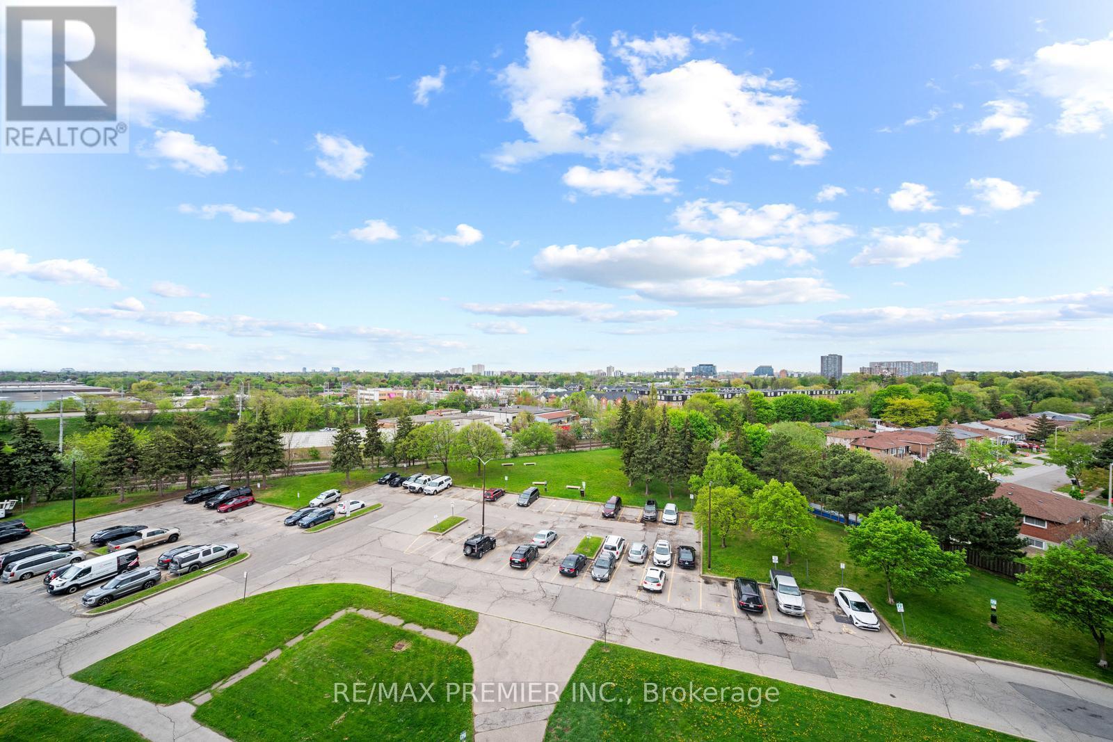 808 - 530 Lolita Gardens, Mississauga, Ontario  L5A 3T2 - Photo 30 - W12147876