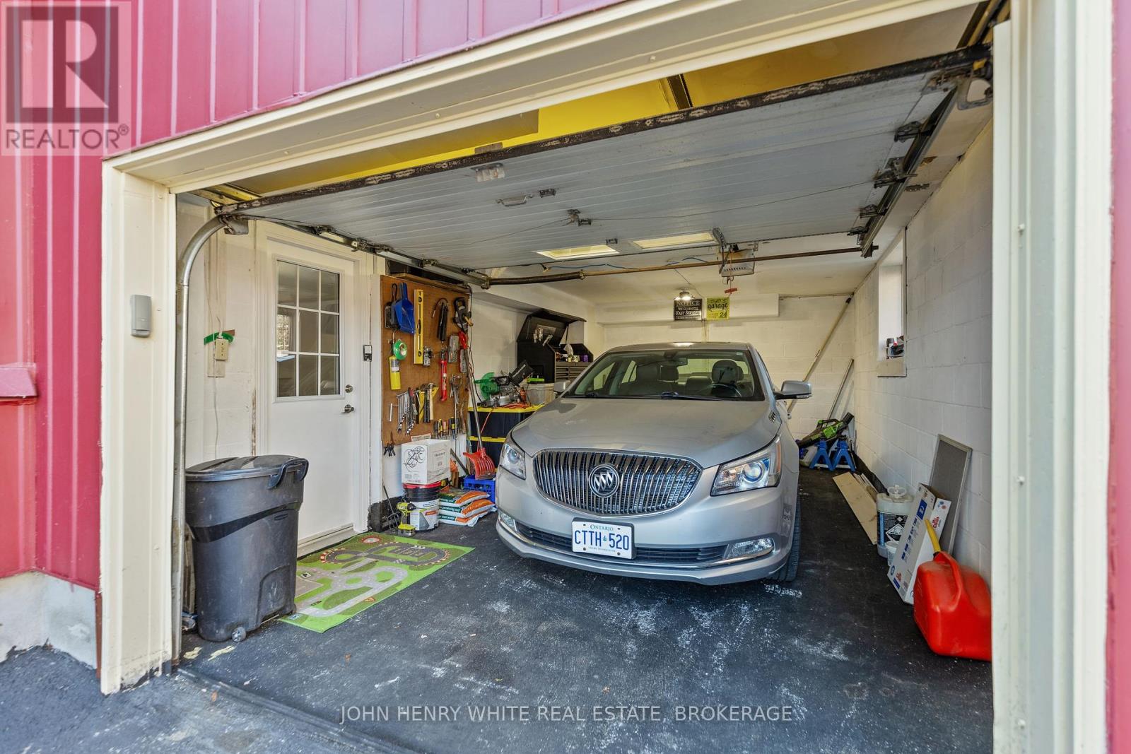 Property at 1182 QUEENSLAND PLACE image 3