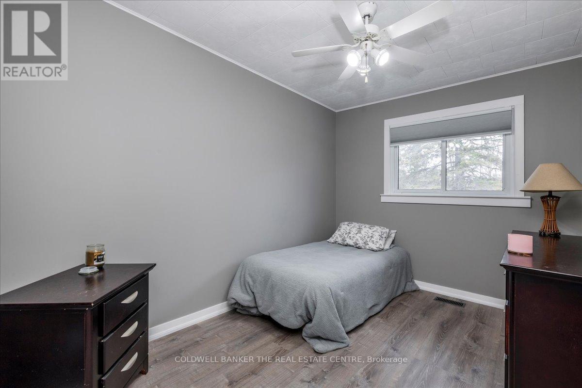 1121 Ferrier Avenue, Innisfil, Ontario  L0L 1W0 - Photo 15 - N12156162