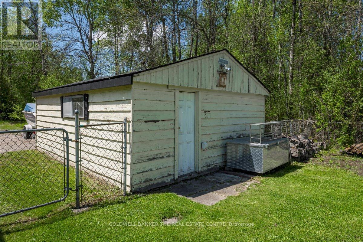 1121 Ferrier Avenue, Innisfil, Ontario  L0L 1W0 - Photo 25 - N12156162