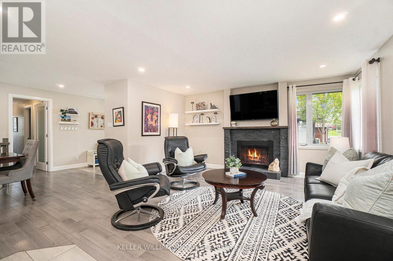 673 La Verendrye Drive, Ottawa, Ontario  K1J 7X5 - Photo 6 - X12153114