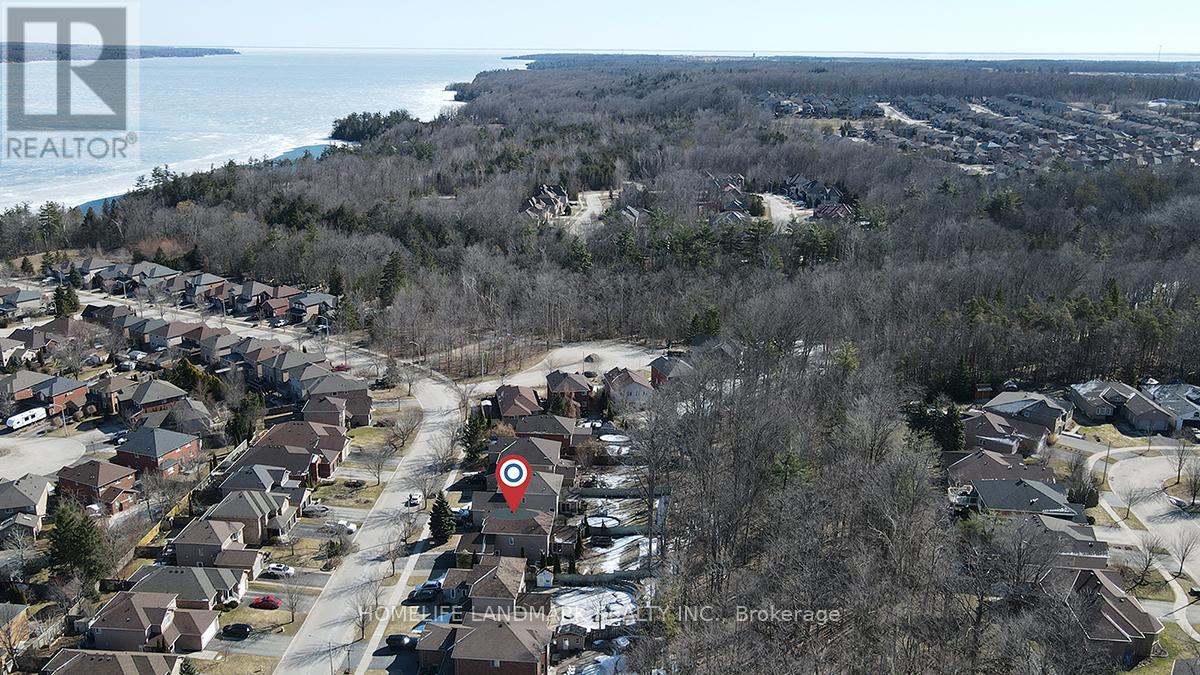 65 Crimson Ridge Road, Barrie, Ontario  L4N 0G7 - Photo 36 - S12156205