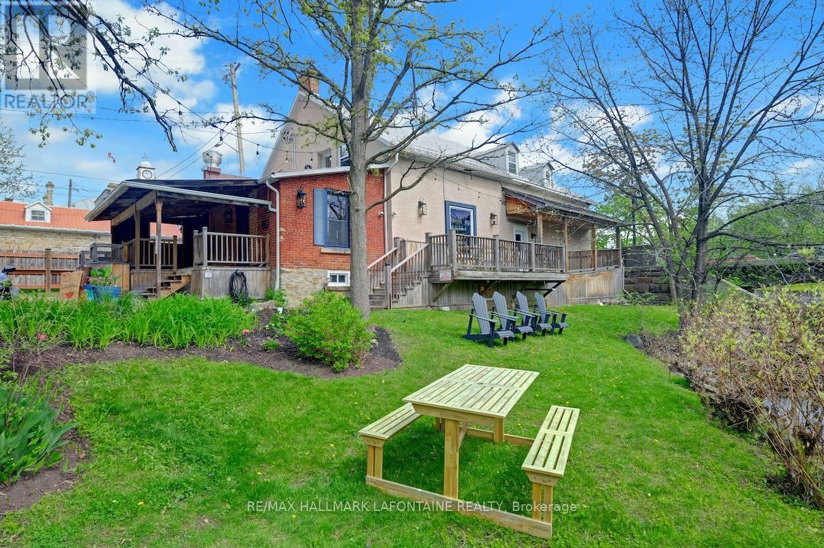 100 Gore Street E, Perth, Ontario  K7H 1J3 - Photo 32 - X12155250
