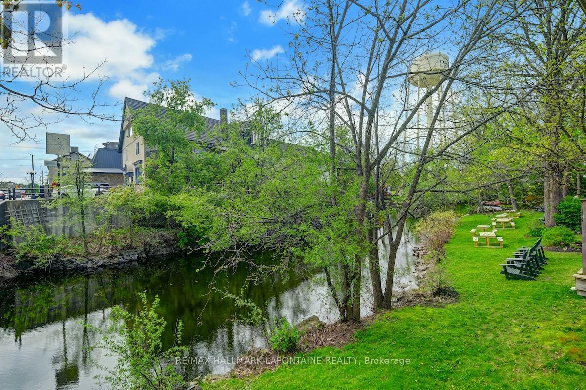 100 Gore Street E, Perth, Ontario  K7H 1J3 - Photo 47 - X12155250