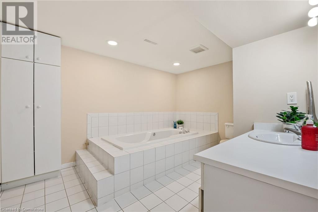 131 Sanatorium Road, Hamilton, Ontario  L9C 1Y9 - Photo 32 - 40728468