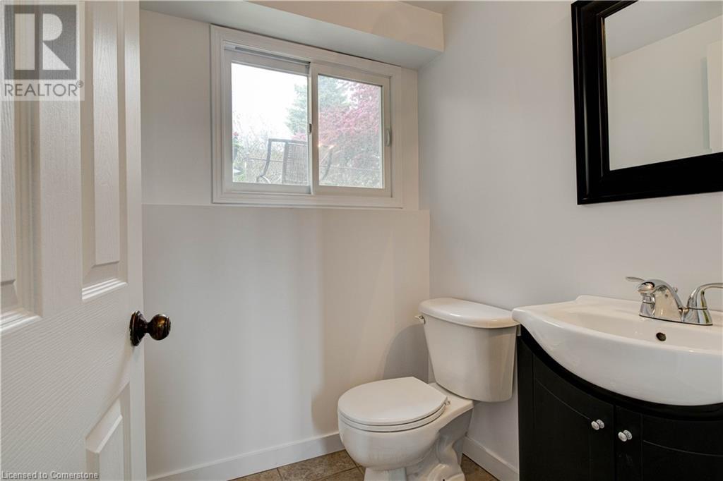 238 Foxhunt Road, Waterloo, Ontario  N2K 2R9 - Photo 38 - 40719299