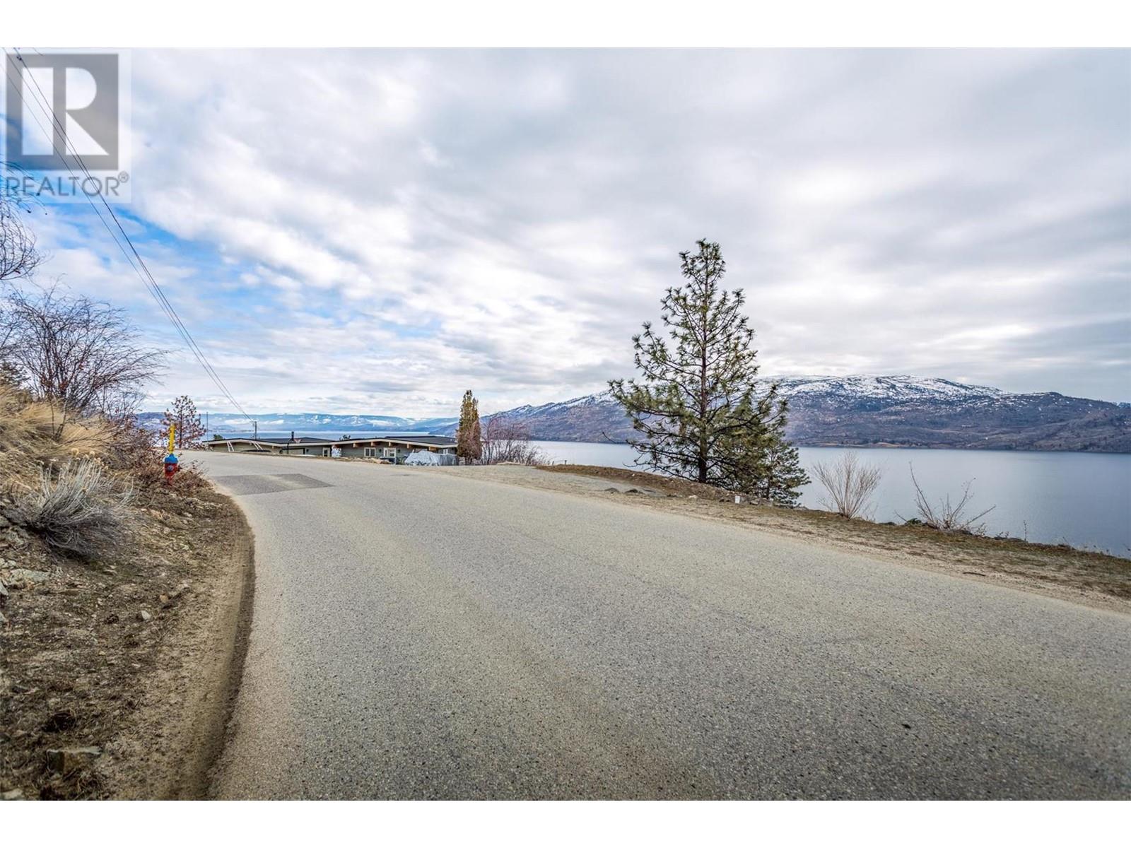 6341 Bulyea Avenue, Peachland, BC V0H1X7