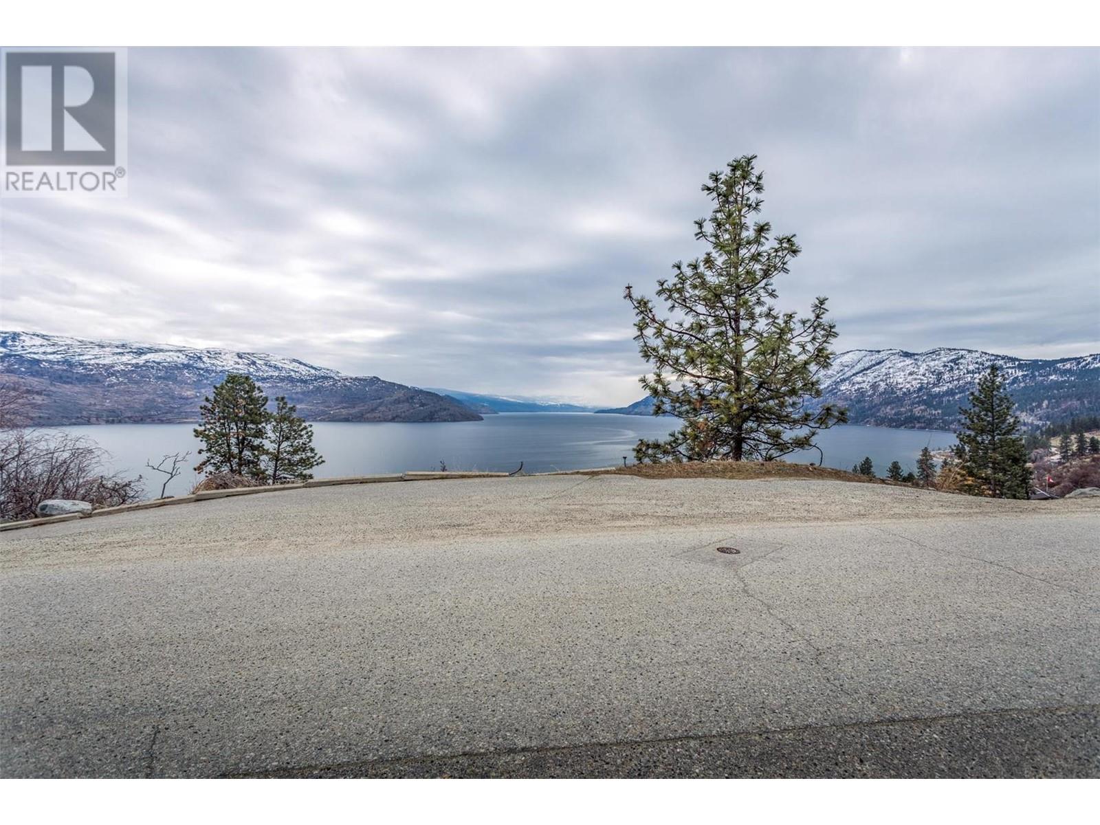 6341 Bulyea Avenue, Peachland, BC V0H1X7