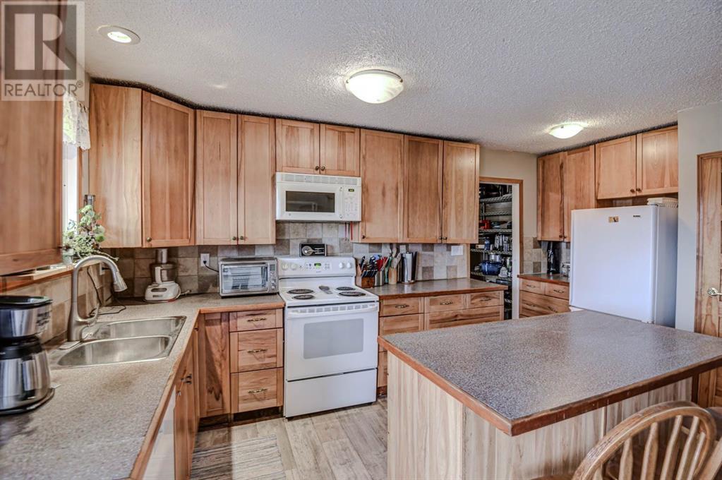 640 Mcculloch Crescent, Irricana, Alberta  T0M 1B0 - Photo 10 - A2215935