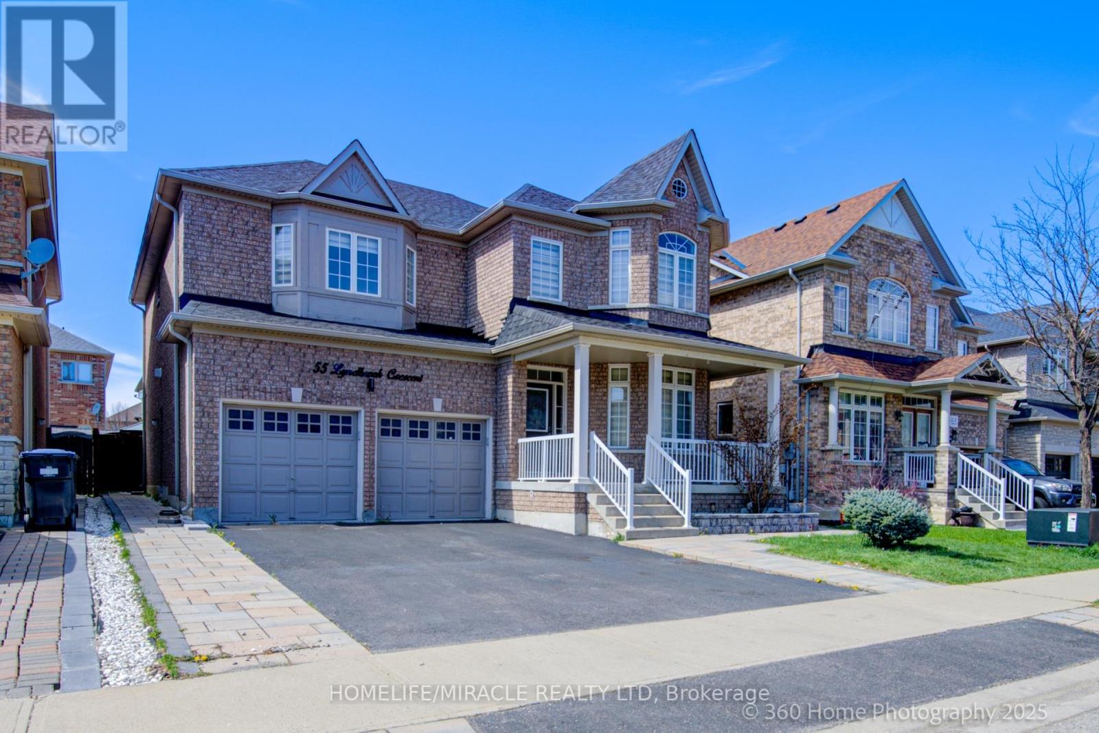 55 Lyndbrook Crescent, Brampton, Ontario  L6P 2N9 - Photo 2 - W12156153
