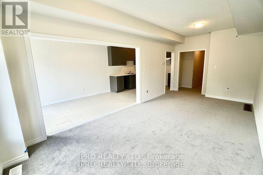 66 Baker Street, Thorold, Ontario  L2V 0N1 - Photo 15 - X12156165