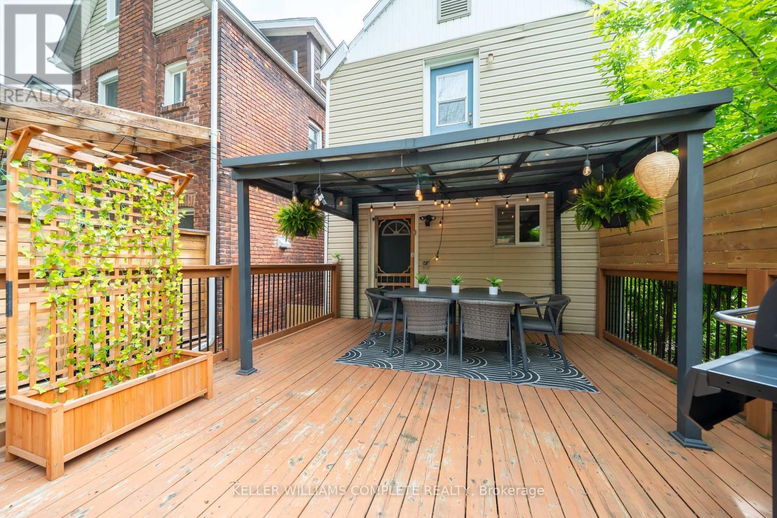 264 Holton Avenue S, Hamilton, Ontario  L8M 2L9 - Photo 23 - X12156213