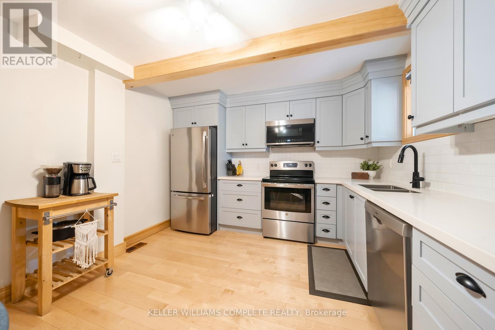 264 Holton Avenue S, Hamilton, Ontario  L8M 2L9 - Photo 7 - X12156213