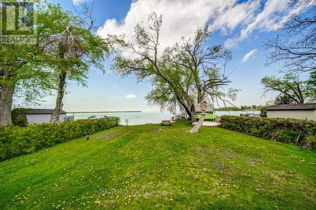 130 Moores Beach Road, Georgina, Ontario  L0E 1N0 - Photo 2 - N12150988