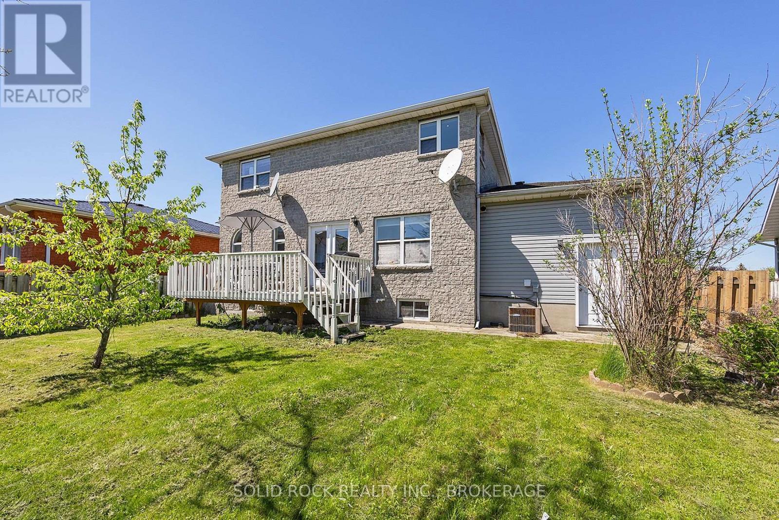 Property at 425 KINGSDALE AVENUE image 5
