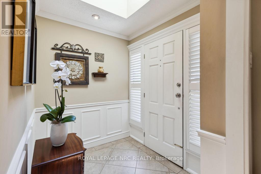 24 Richelieu Drive, St. Catharines, Ontario  L2M 2B8 - Photo 5 - X12155472