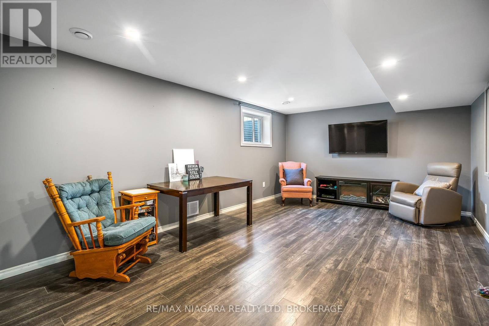 179 Classic Avenue, Welland, Ontario  L3B 0A3 - Photo 41 - X12156248