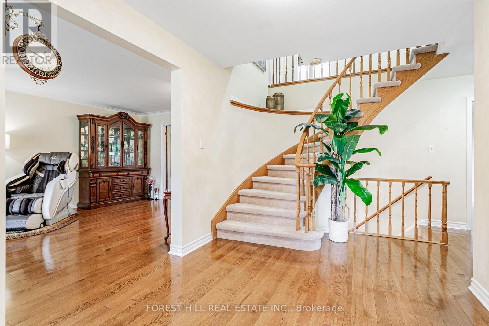 6 Centurion Court, Toronto, Ontario  M2K 2N4 - Photo 4 - C12156007