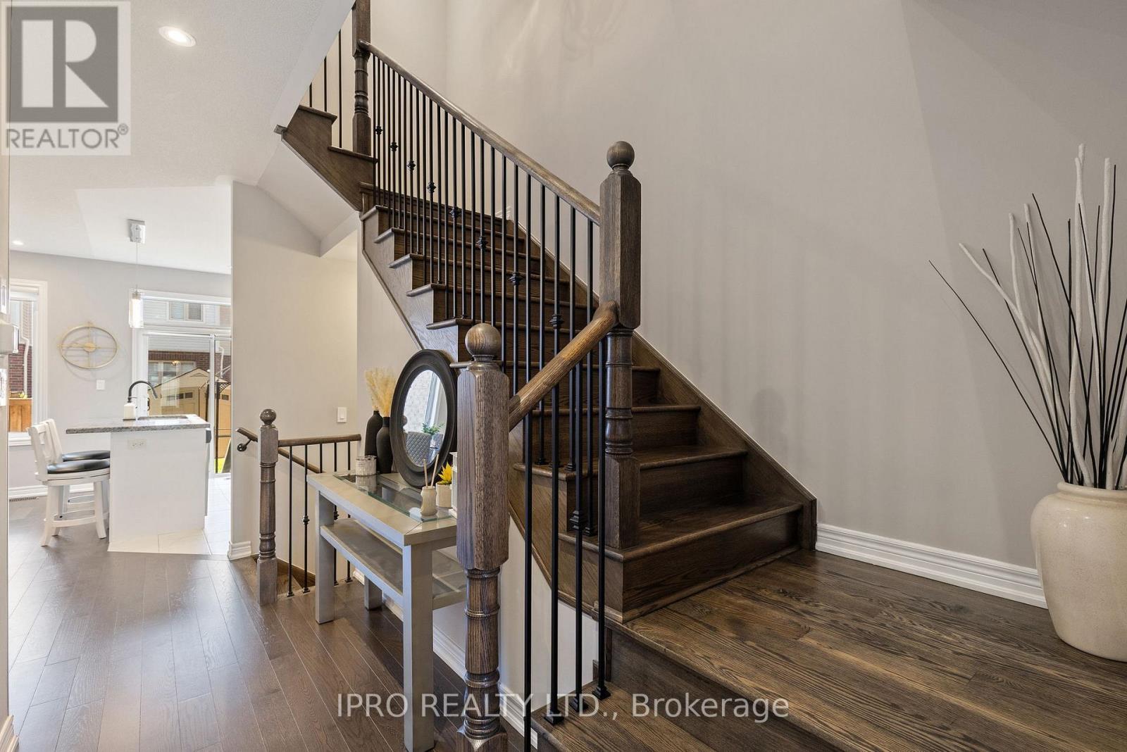 36 Clifford Crescent, New Tecumseth, Ontario  L0G 1W0 - Photo 7 - N12152541
