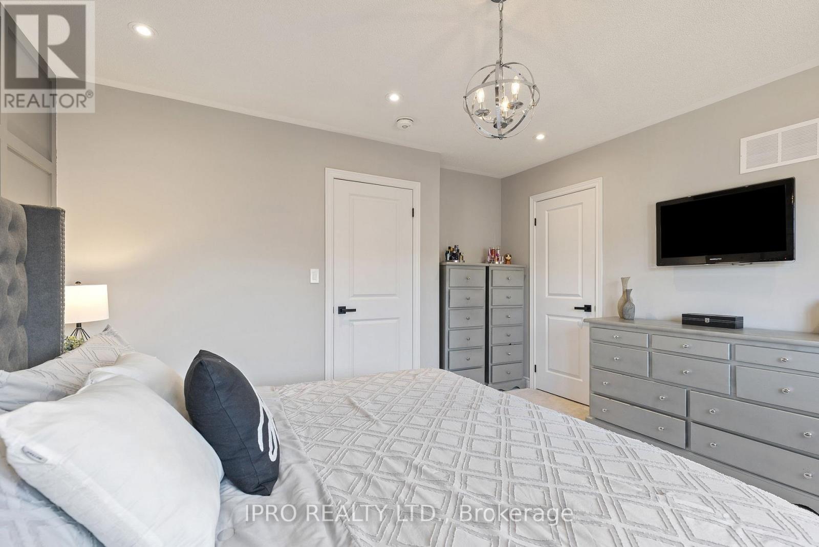 36 Clifford Crescent, New Tecumseth, Ontario  L0G 1W0 - Photo 22 - N12152541