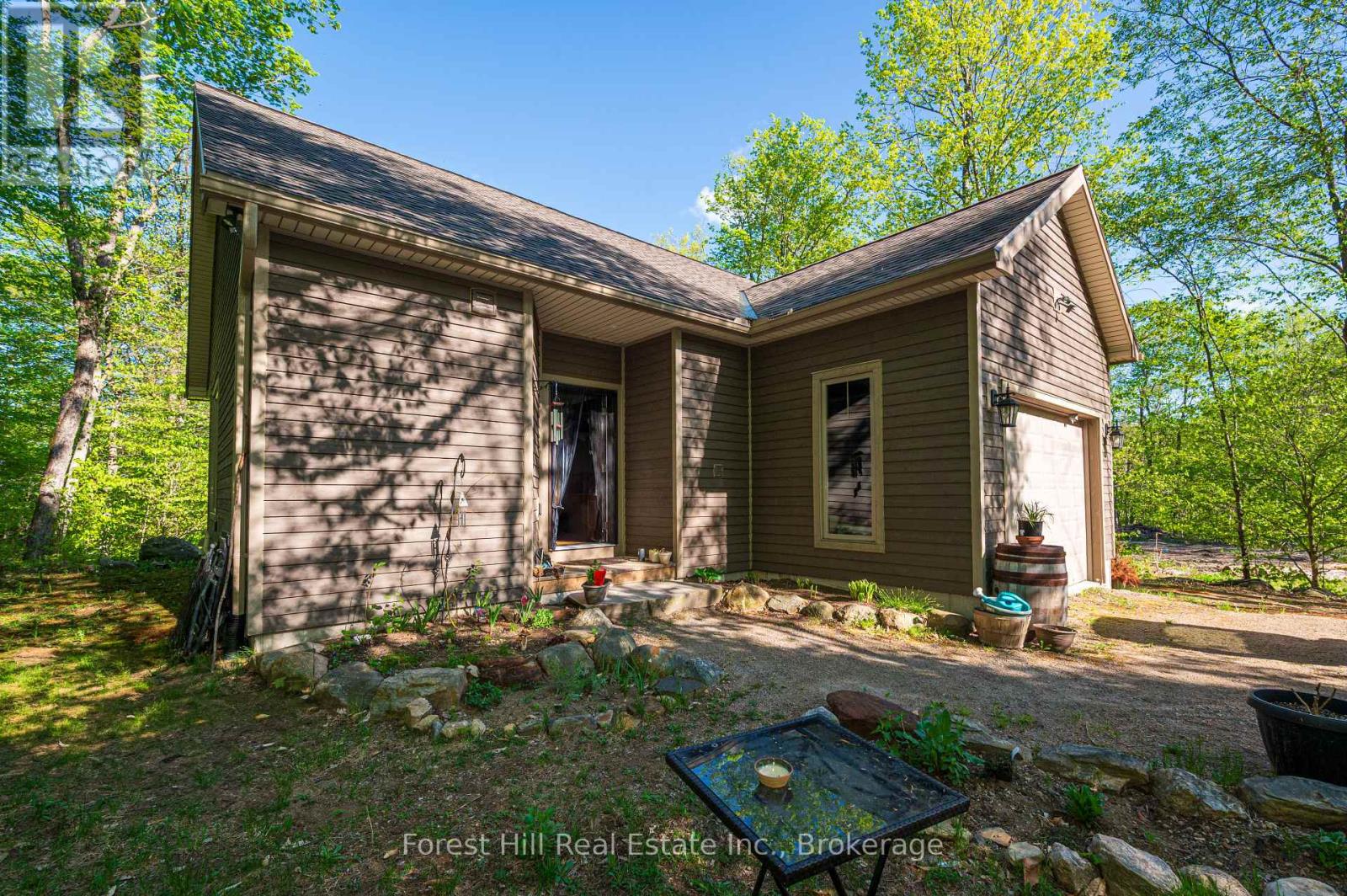 917 Portage Road, Lake Of Bays (Franklin), Ontario  P1H 2J6 - Photo 6 - X12156233