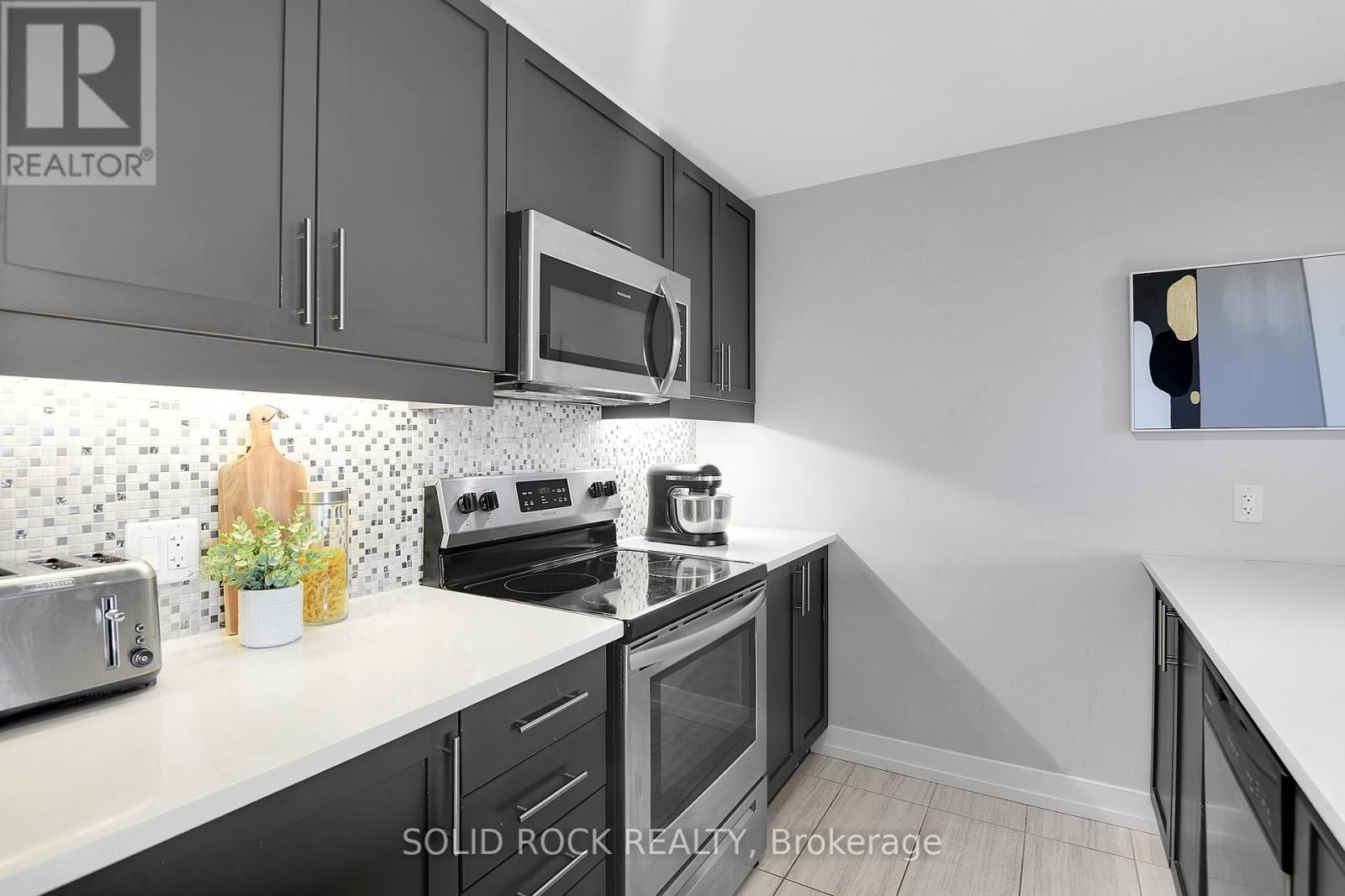 712 - 330 Titan Private, Ottawa, Ontario  K2G 1G3 - Photo 13 - X12156246