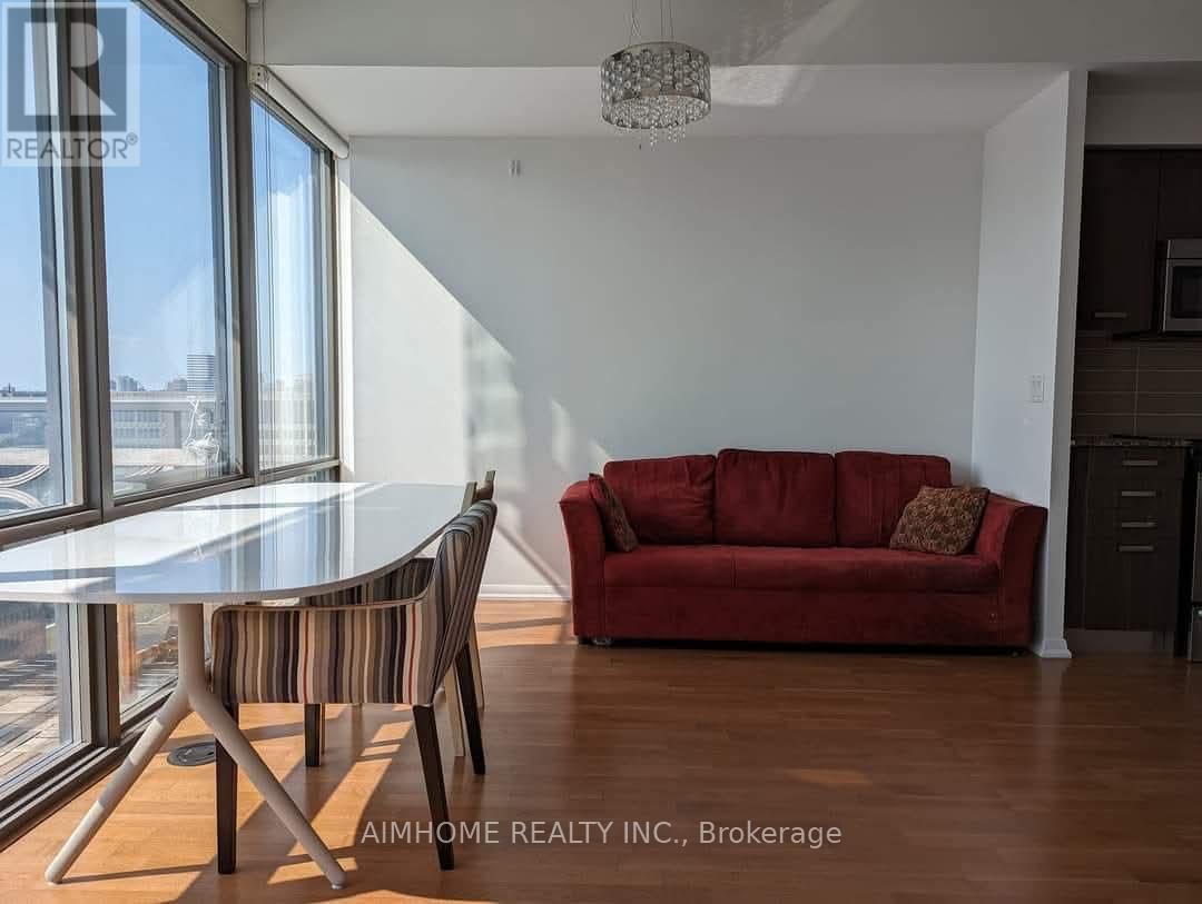 2001 - 832 Bay Street, Toronto, Ontario  M5S 1Z6 - Photo 3 - C12156228