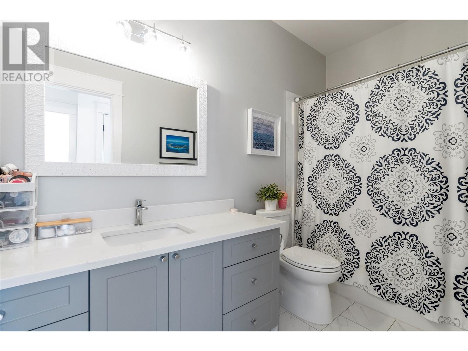Property at 1811 22 Street NE image 2
