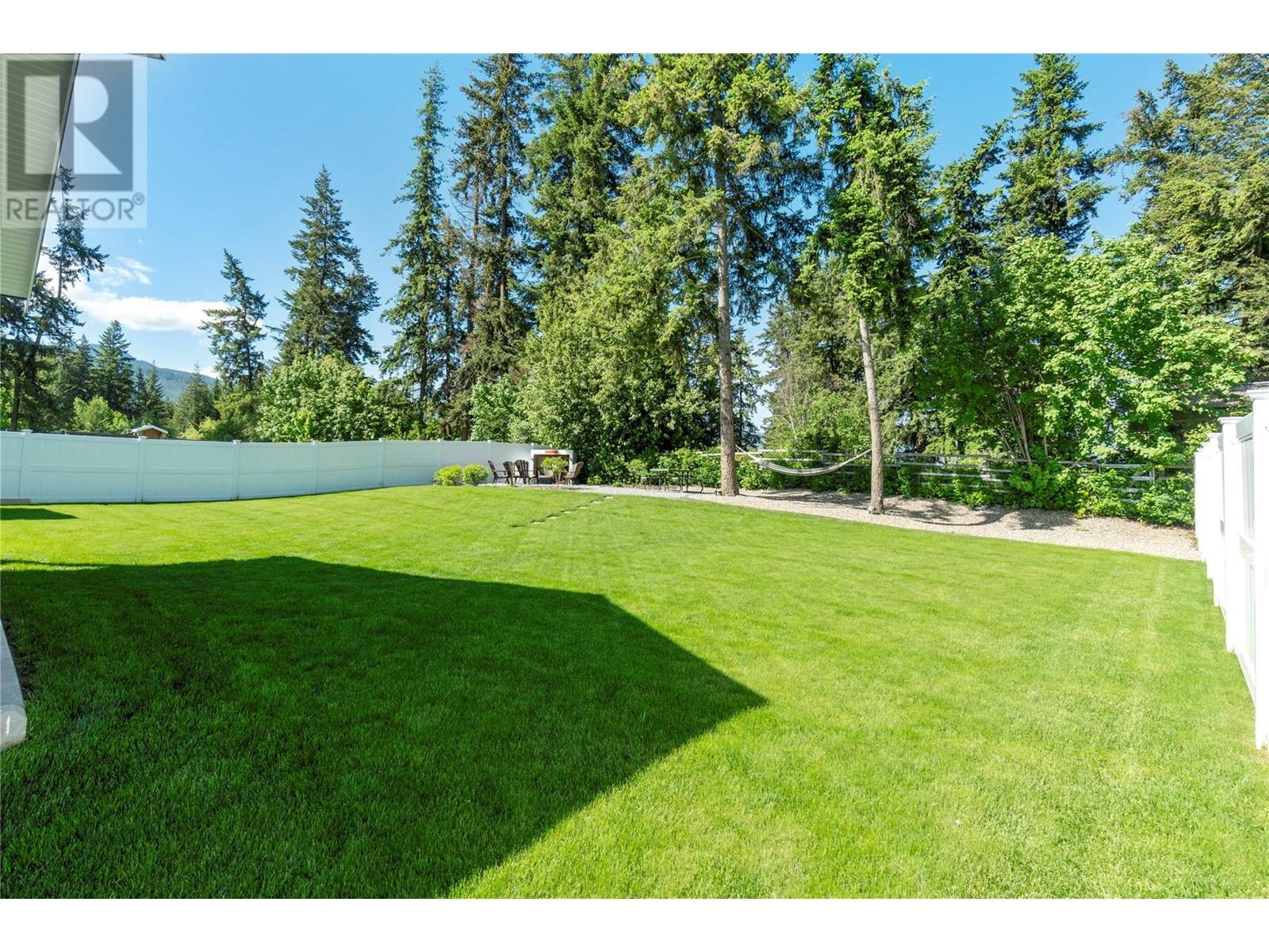 1811 22 Street Ne, Salmon Arm, British Columbia  V1E 3M9 - Photo 74 - 10348187
