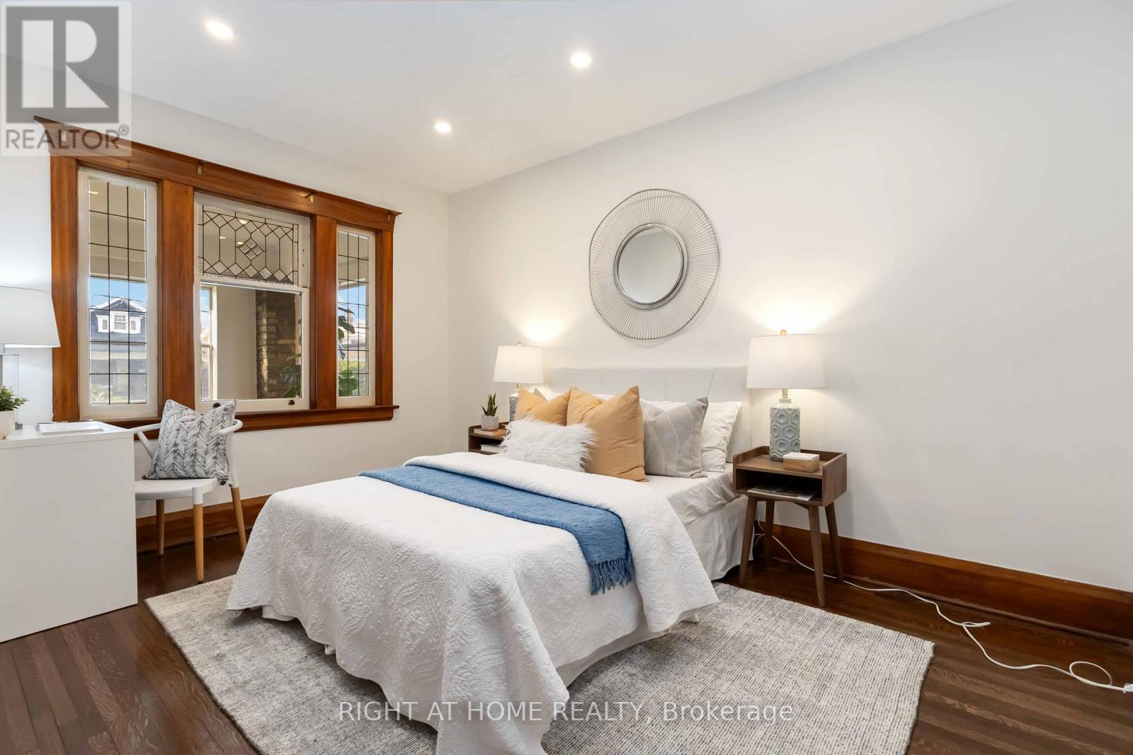306 Strathmore Boulevard, Toronto, Ontario  M4J 1P8 - Photo 13 - E12156222