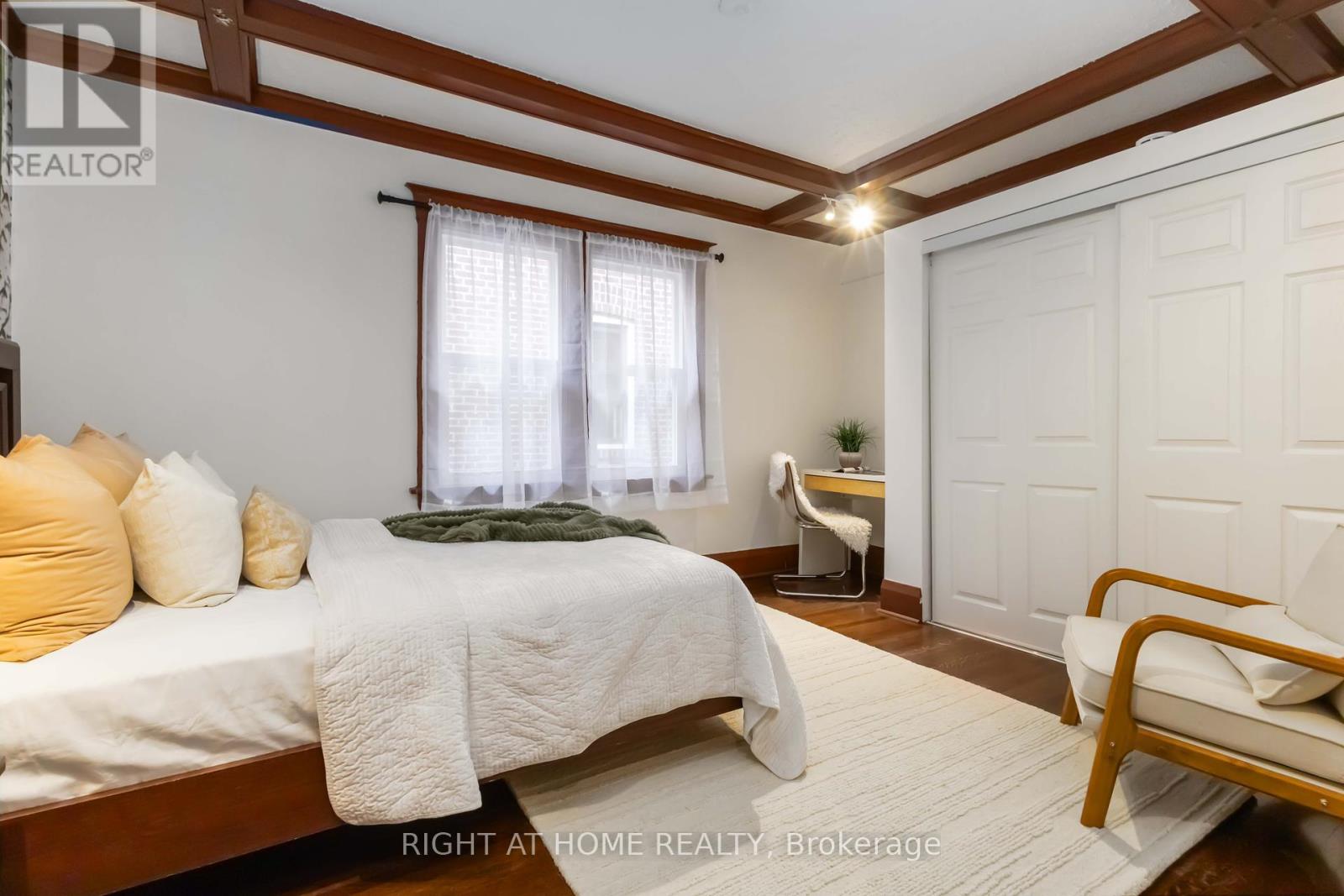 306 Strathmore Boulevard, Toronto, Ontario  M4J 1P8 - Photo 17 - E12156222