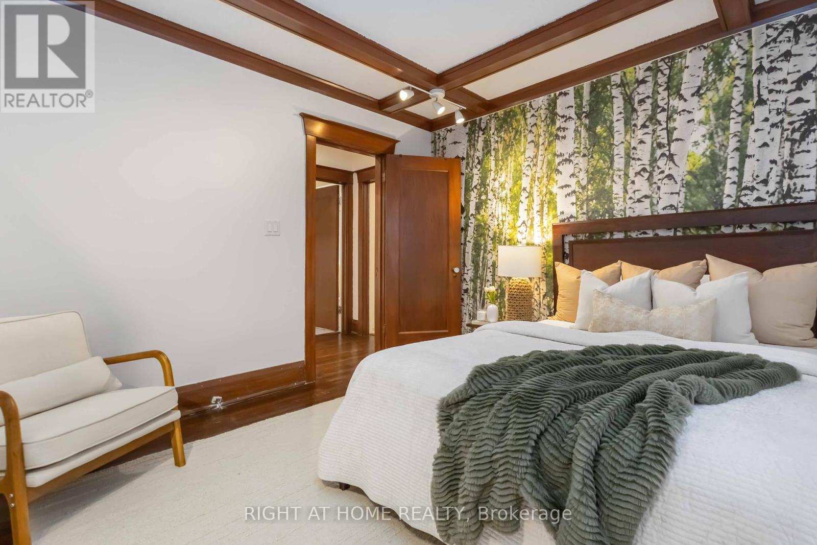 306 Strathmore Boulevard, Toronto, Ontario  M4J 1P8 - Photo 18 - E12156222