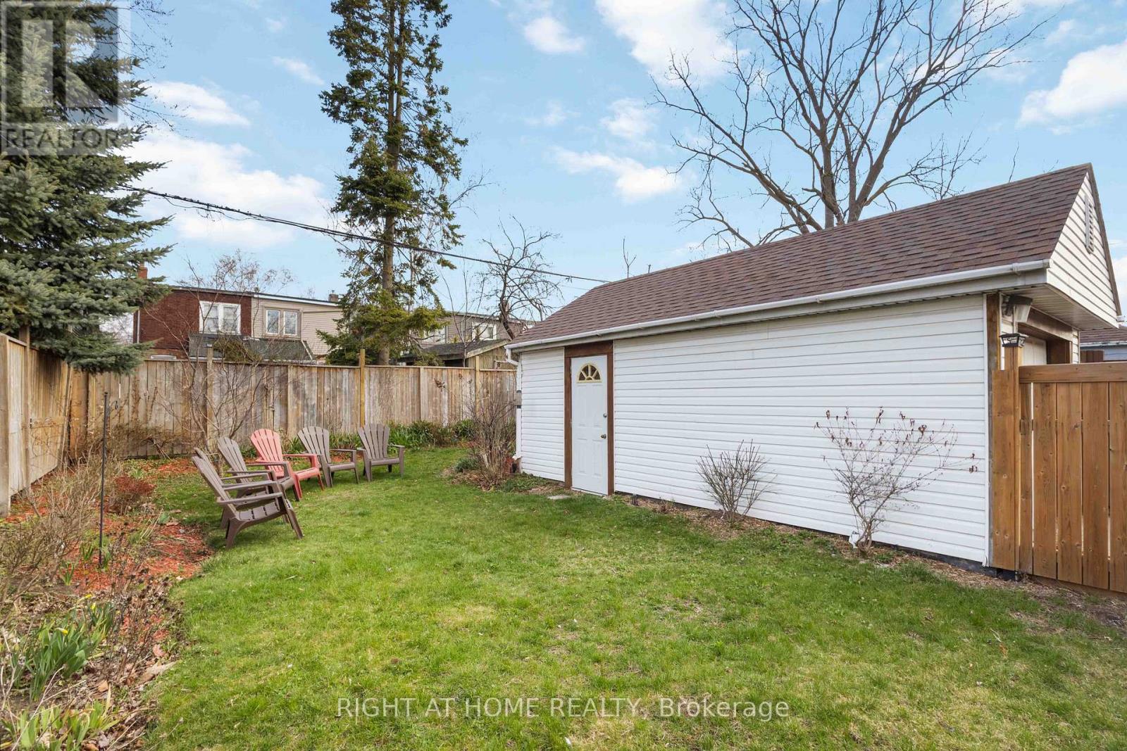 306 Strathmore Boulevard, Toronto, Ontario  M4J 1P8 - Photo 44 - E12156222
