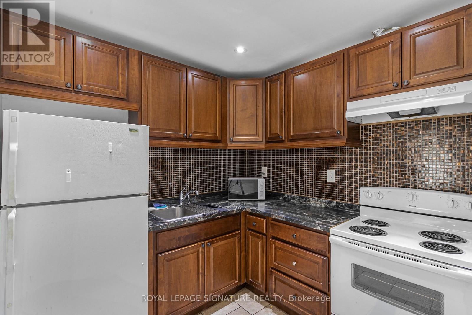 1 - 272 Parliament Street, Toronto, Ontario  M5A 3A4 - Photo 6 - C12088444