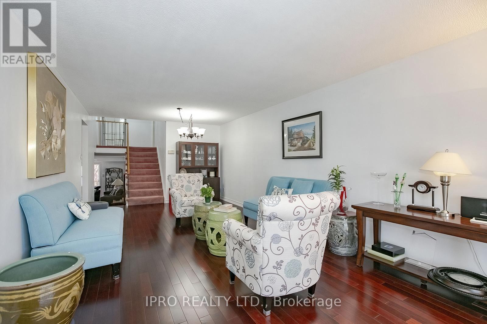 4258 Tea Garden Circle, Mississauga, Ontario  L5B 2W8 - Photo 6 - W12137650