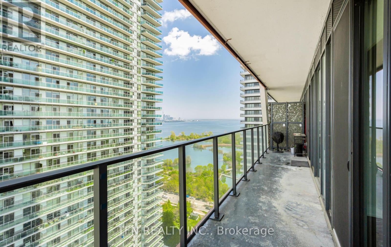 2213 - 30 Shore Breeze Drive, Toronto, Ontario  M8V 0J1 - Photo 12 - W12150632