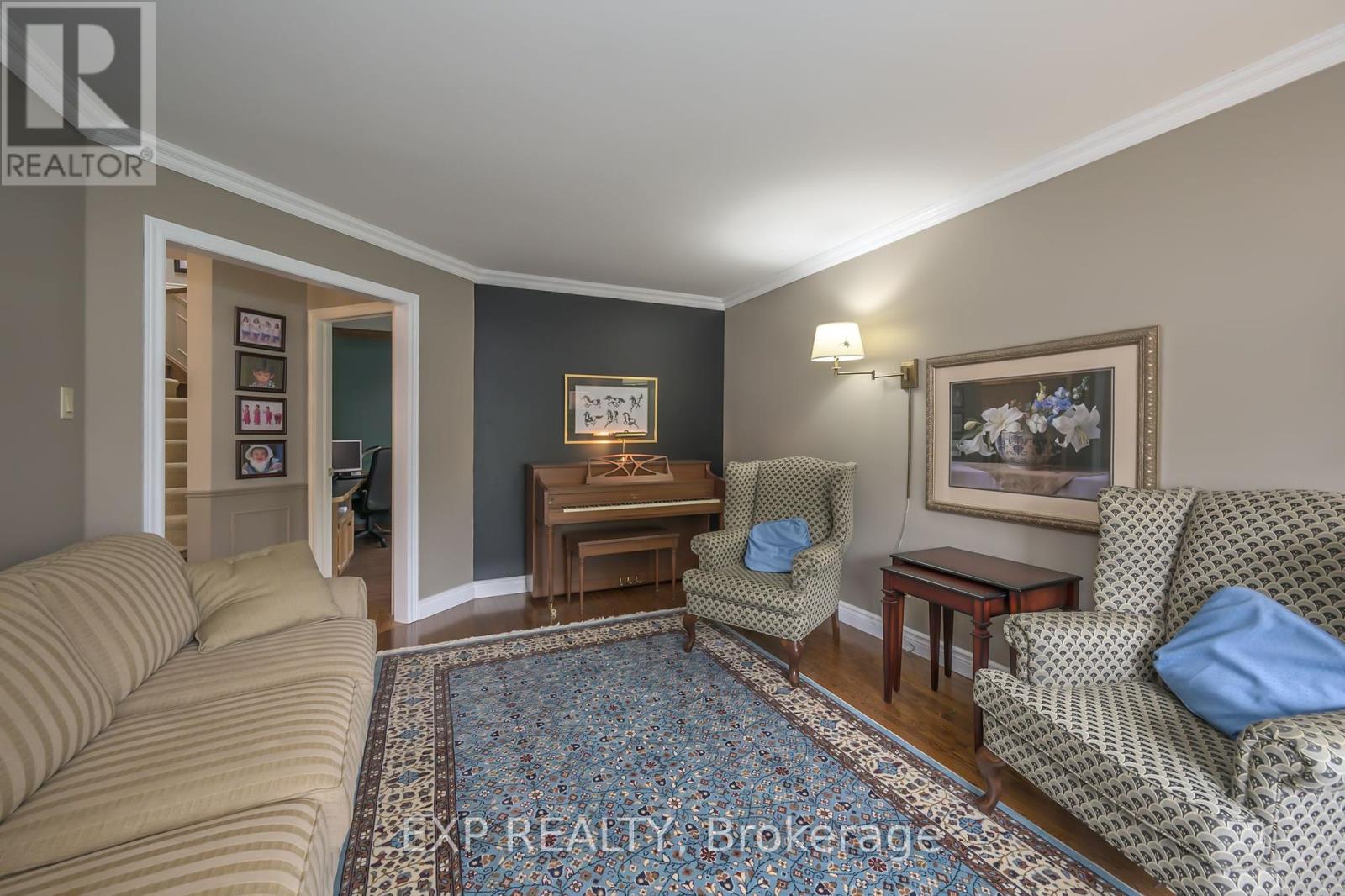 43 Glenridge Crescent, London North, Ontario  N6G 4W5 - Photo 13 - X12155756