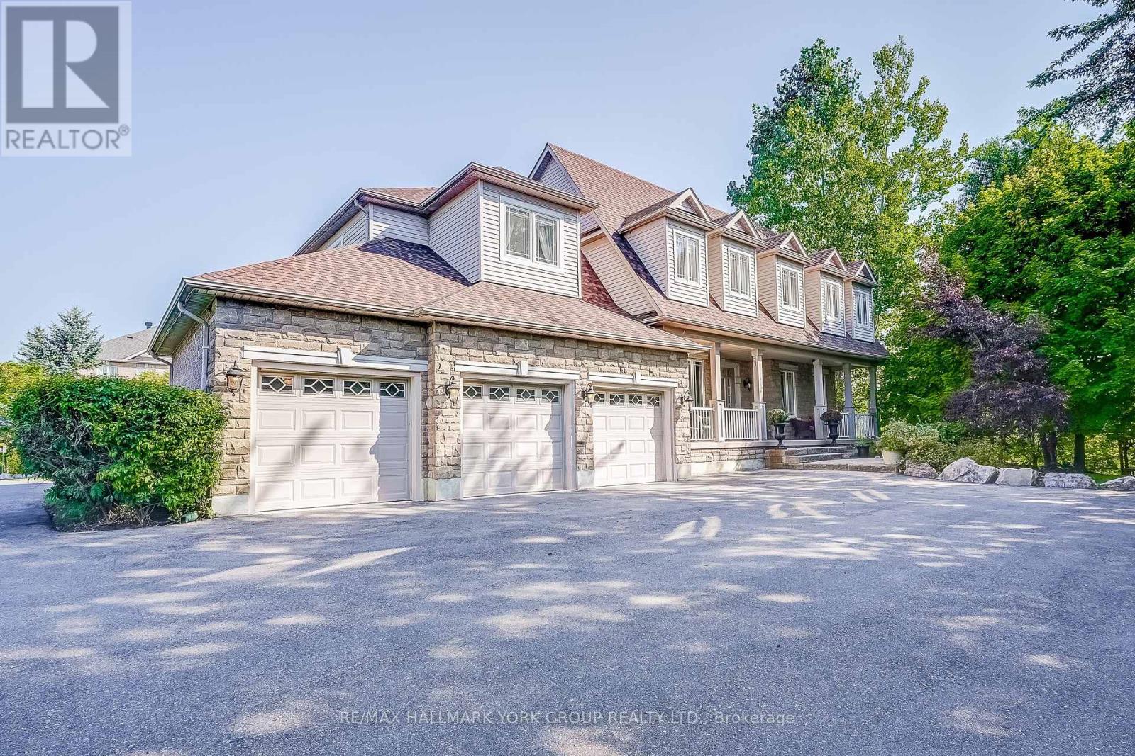17 Duncton Wood Crescent, Aurora, Ontario  L4G 7T4 - Photo 1 - N12156217