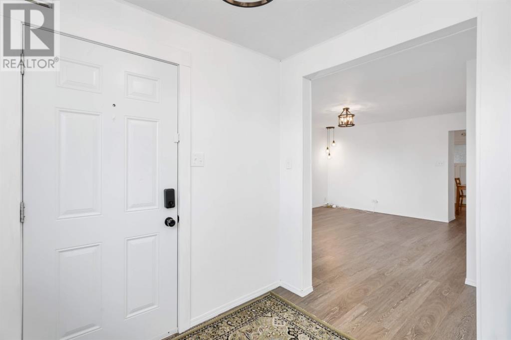5024 47 Street, Rocky Mountain House, Alberta  T4T 1B9 - Photo 4 - A2218585
