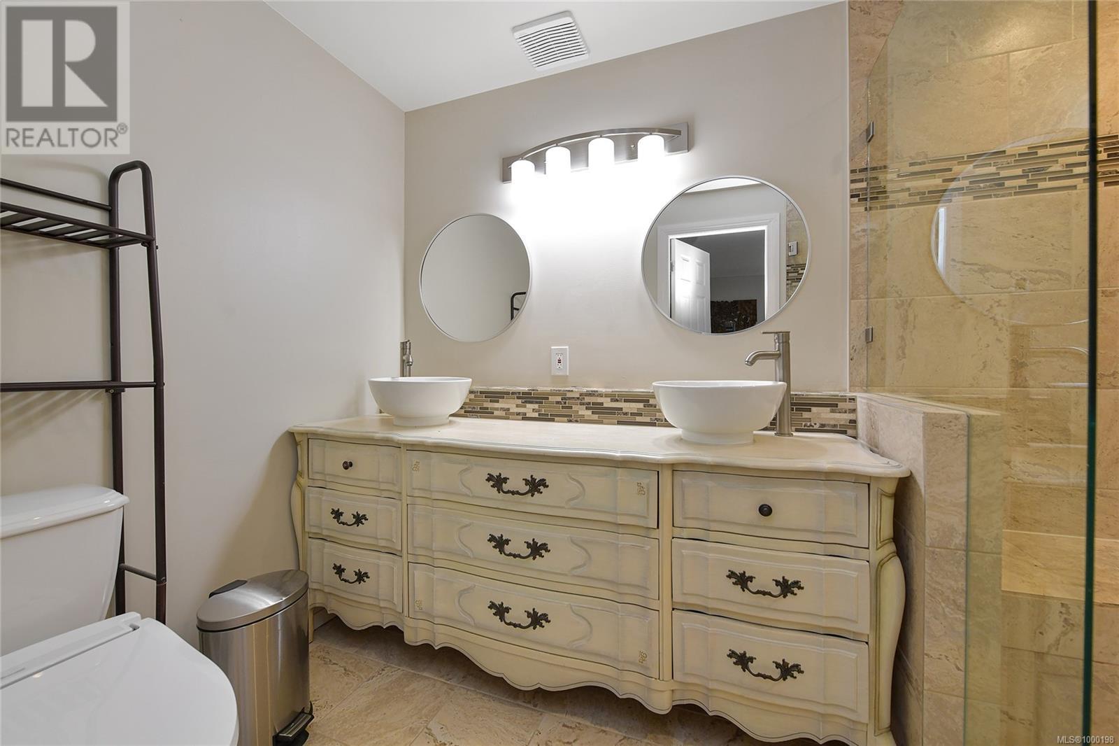 Property at 2582 RAINVILLE Rd image 2