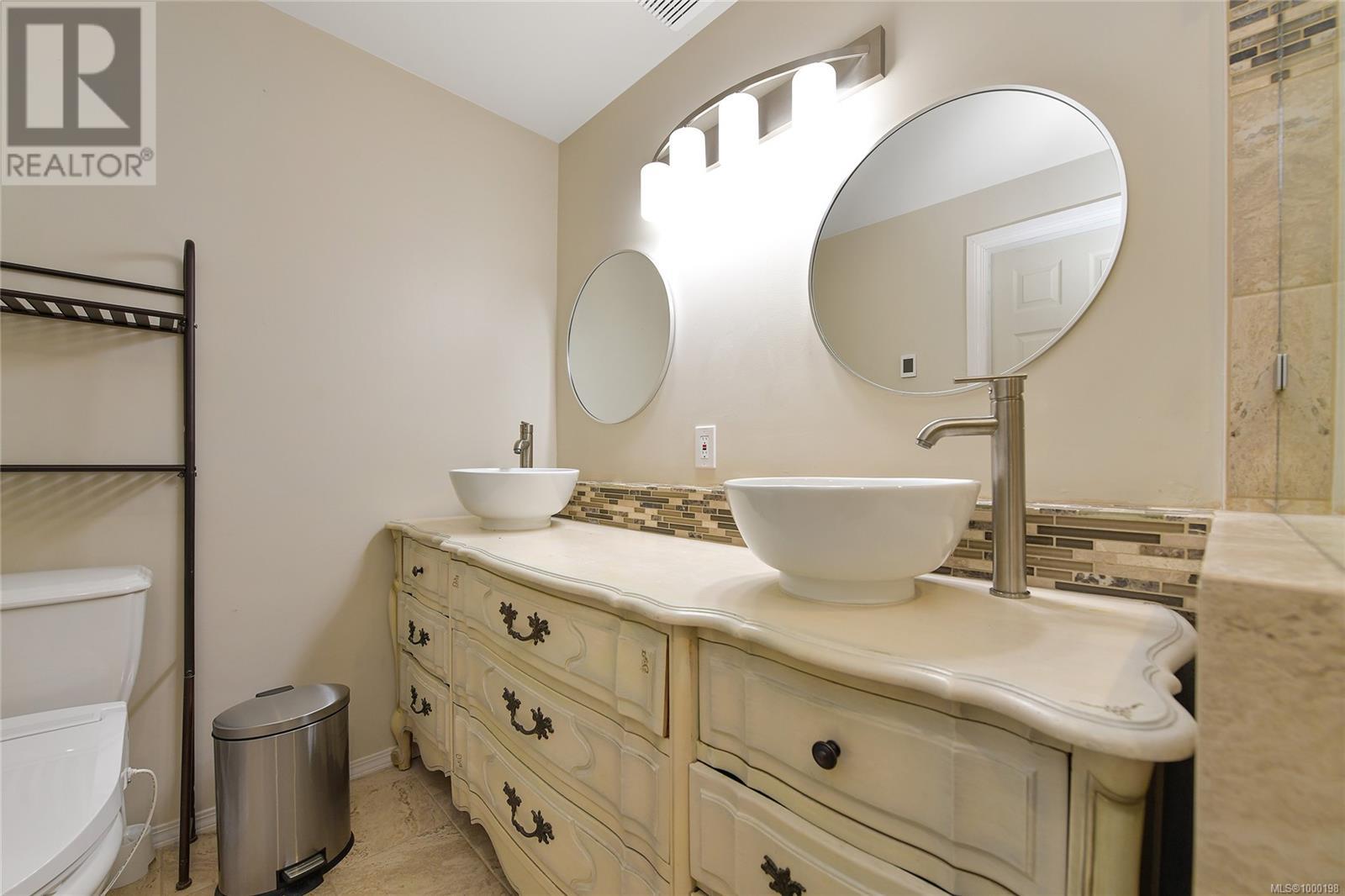Property at 2582 RAINVILLE Rd image 3